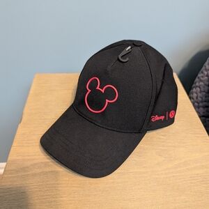 Lululemon x Disney Colab Classic Structured Ball Cap S/M Black Red  Mickey NWT